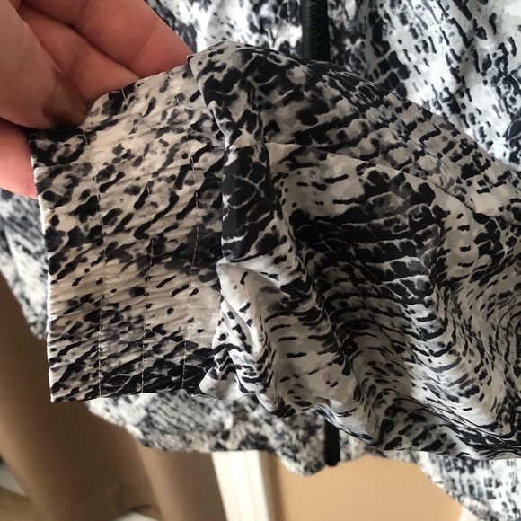 β¨ Victoria Secret PINK Snake Anorak Windbreaker Track Jacket XSmall π Like New - Picture 3 of 8